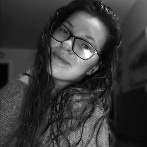 Meet your Posher, Abby